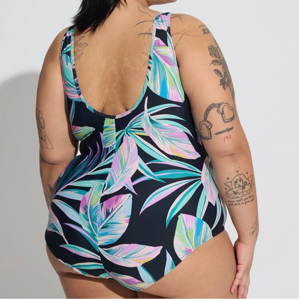 NWOT Torrid Active Wireless Mesh High Neck One Piece Swimsuit Size 3X Leaves - Picture 7 of 7